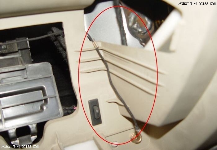 hth华体官方下载app:玉树灾区干线公路畅通 县乡公路恢复(图3) hth·华体