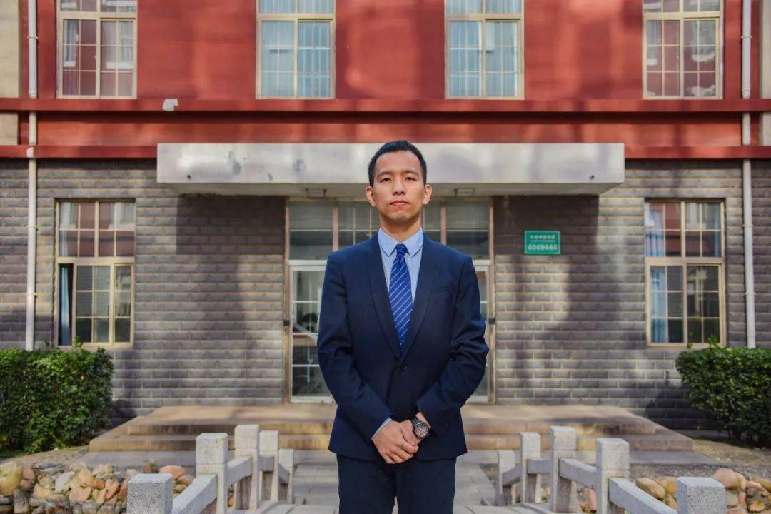 治理学院“hth·华体”(图2)
治理学院“hth·华体”(图2)