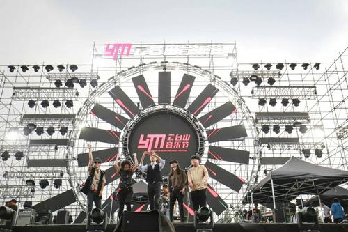 不要代表这个时代淘汰你爸妈-hth·华体(图3) hth·华体